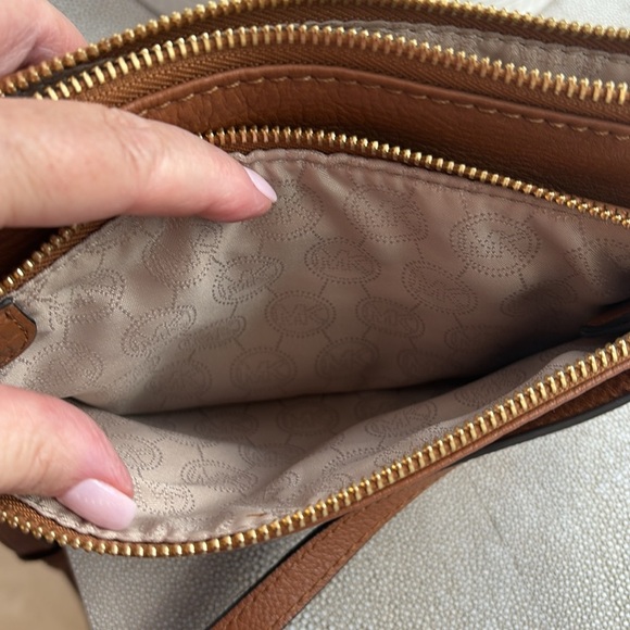 Michael Kors Leather Tan Saddle Brown Crossbody Bag bifold - Picture 10 of 14